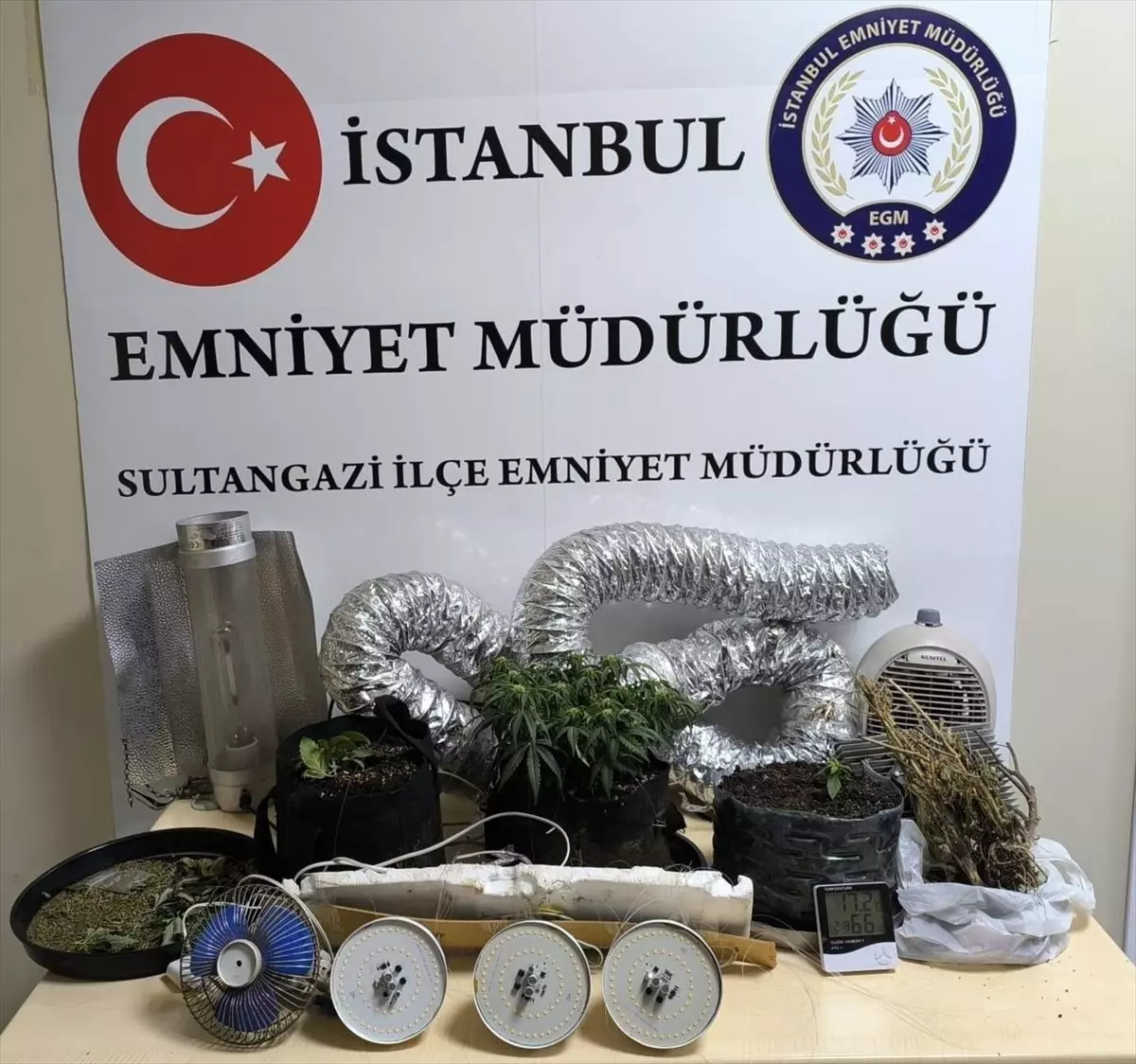 Sultangazi\'de Uyuşturucu Operasyonu