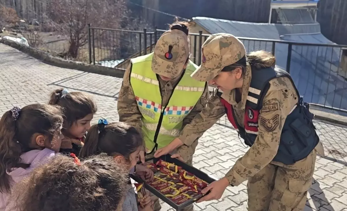 Jandarma\'dan Öğrencilere Trafik Eğitimi