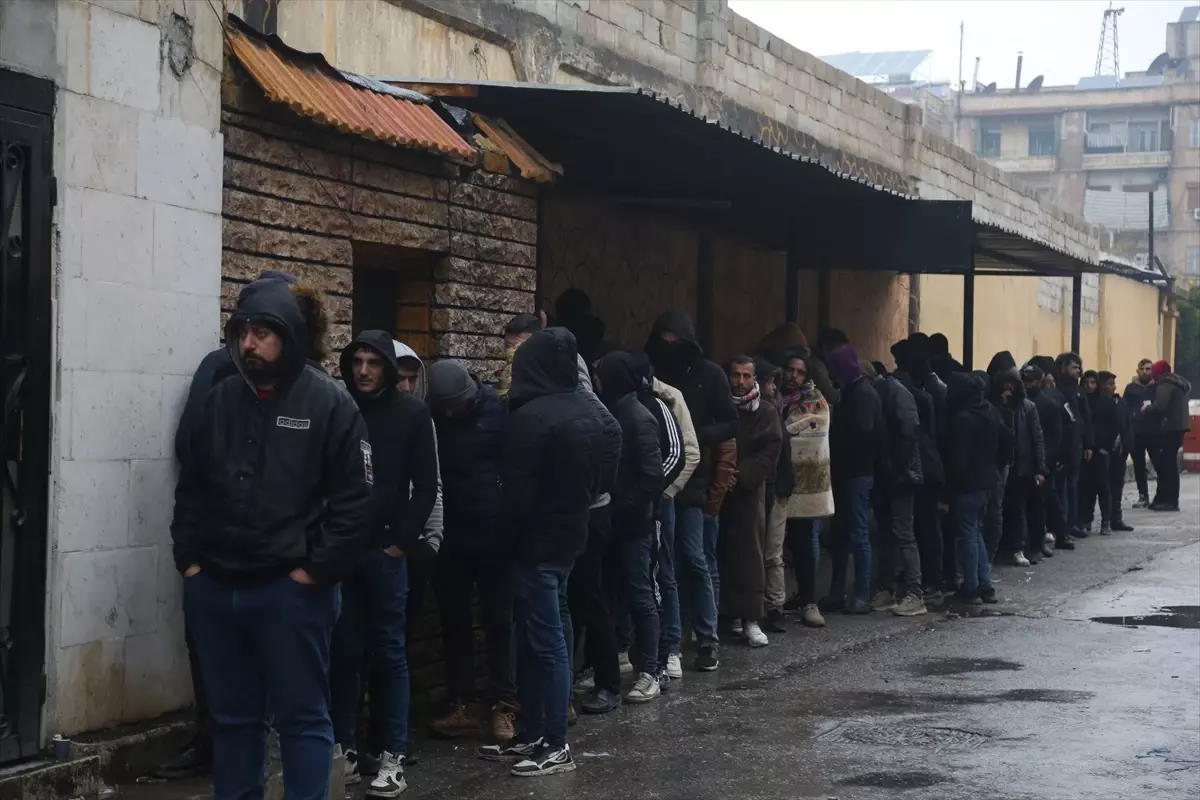 Halep\'te Esed Askerleri Yeni Yönetime Katılıyor