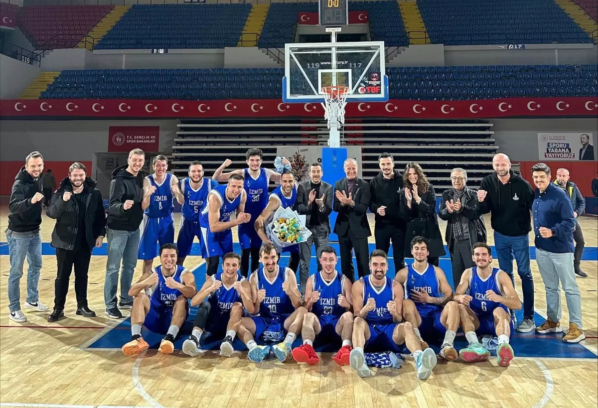 İzmir BBSK Basketbol Takımı Bölgesel Lig\'e Yükseldi