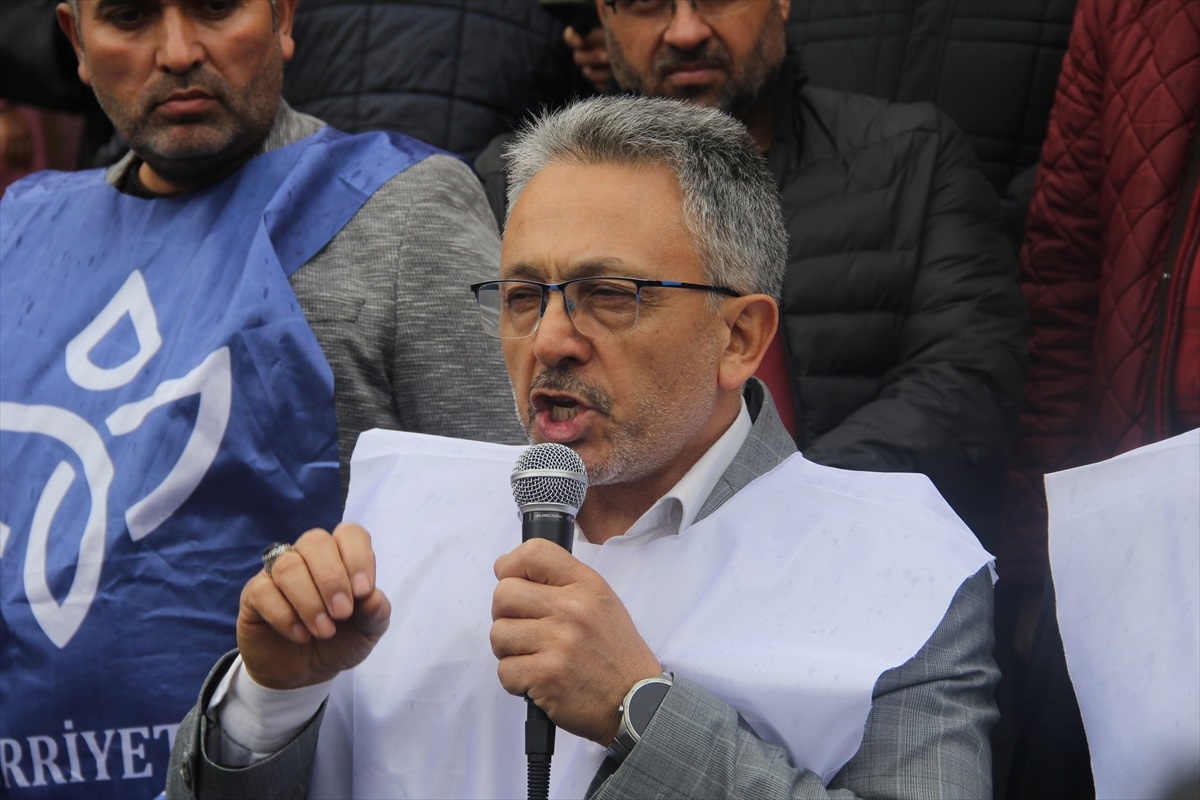 Eğitimciler Darbe Protestosunda Birleşti