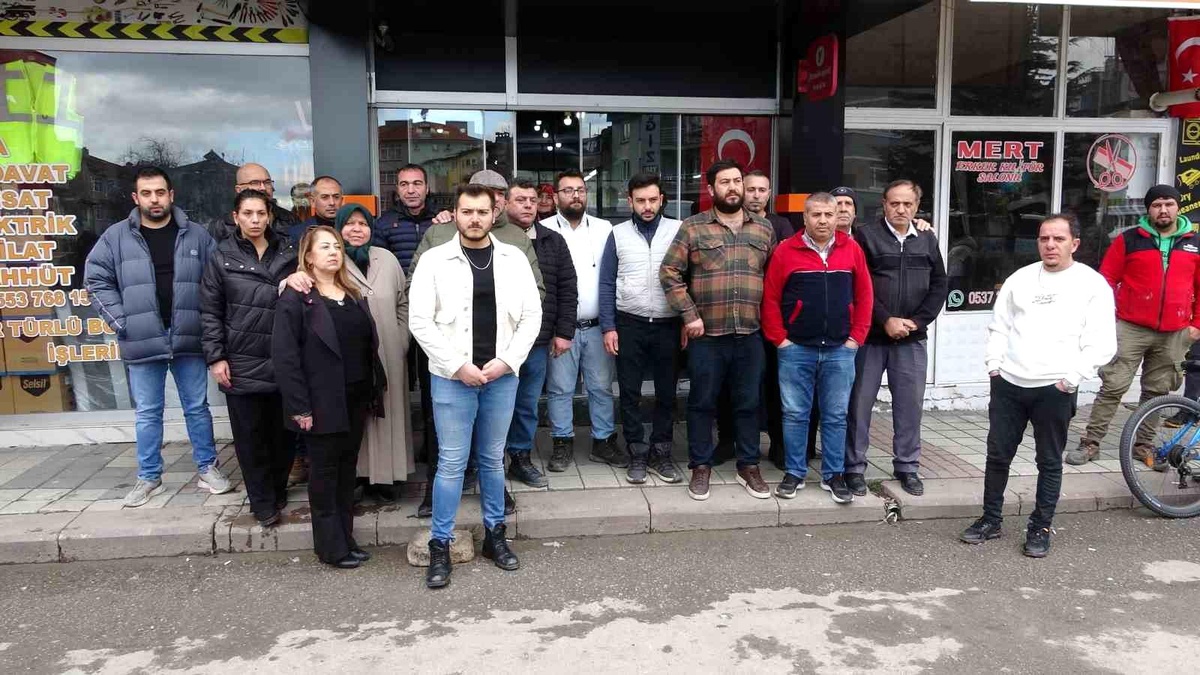 Kütahya\'da Esnaflar İskan Belgesi Sebebiyle Dükkanlarını Kaybetme Tehdidiyle Karşı Karşıya