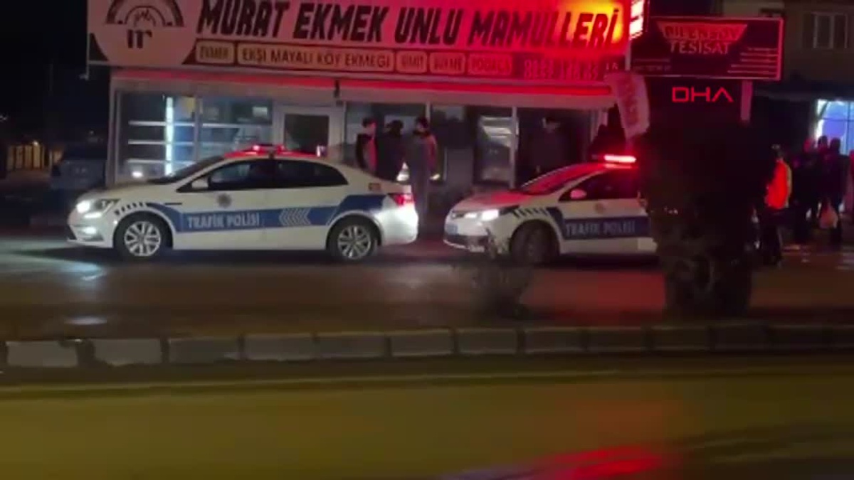 Afyonkarahisar\'da Öğretmen Minibüsün Çarpması Sonucu Hayatını Kaybetti