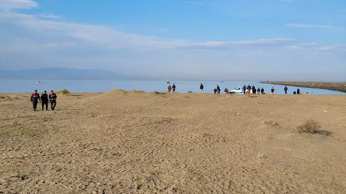 Kaybolan Balıkçılar İçin Arama Devam Ediyor