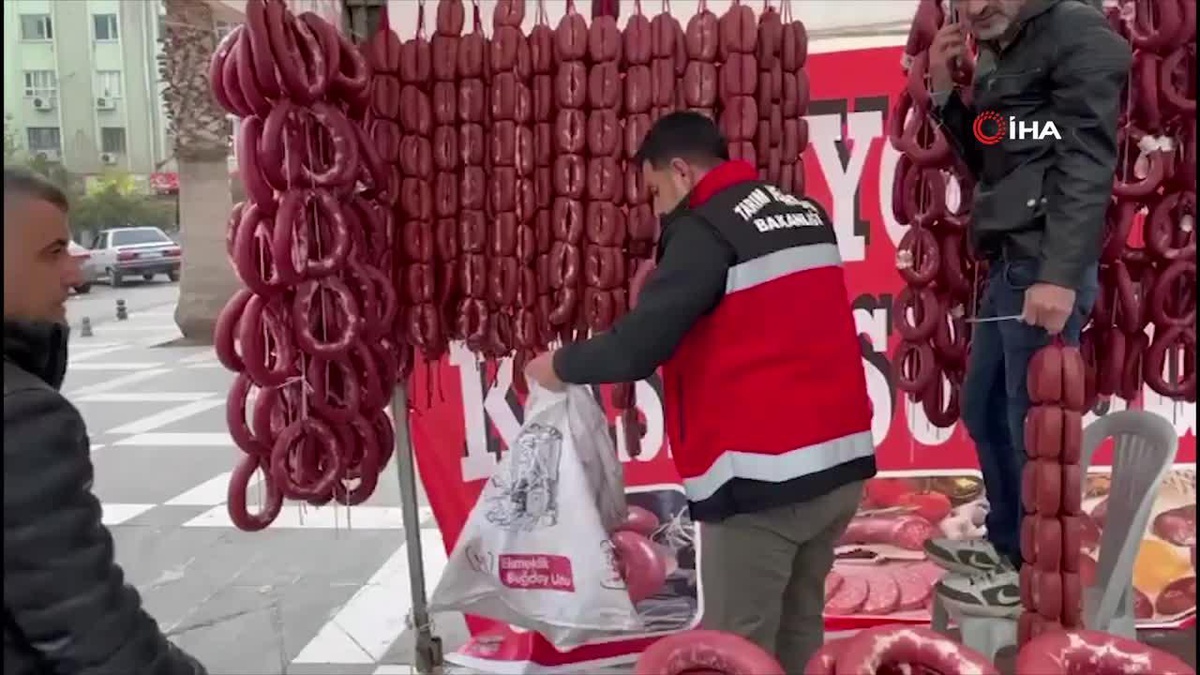 Şanlıurfa\'da 1 Ton Sahte Sucuk Ele Geçirildi