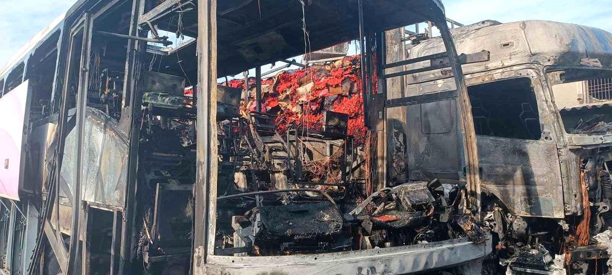 Şırnak\'ta Otobüs Yangını Paniği
