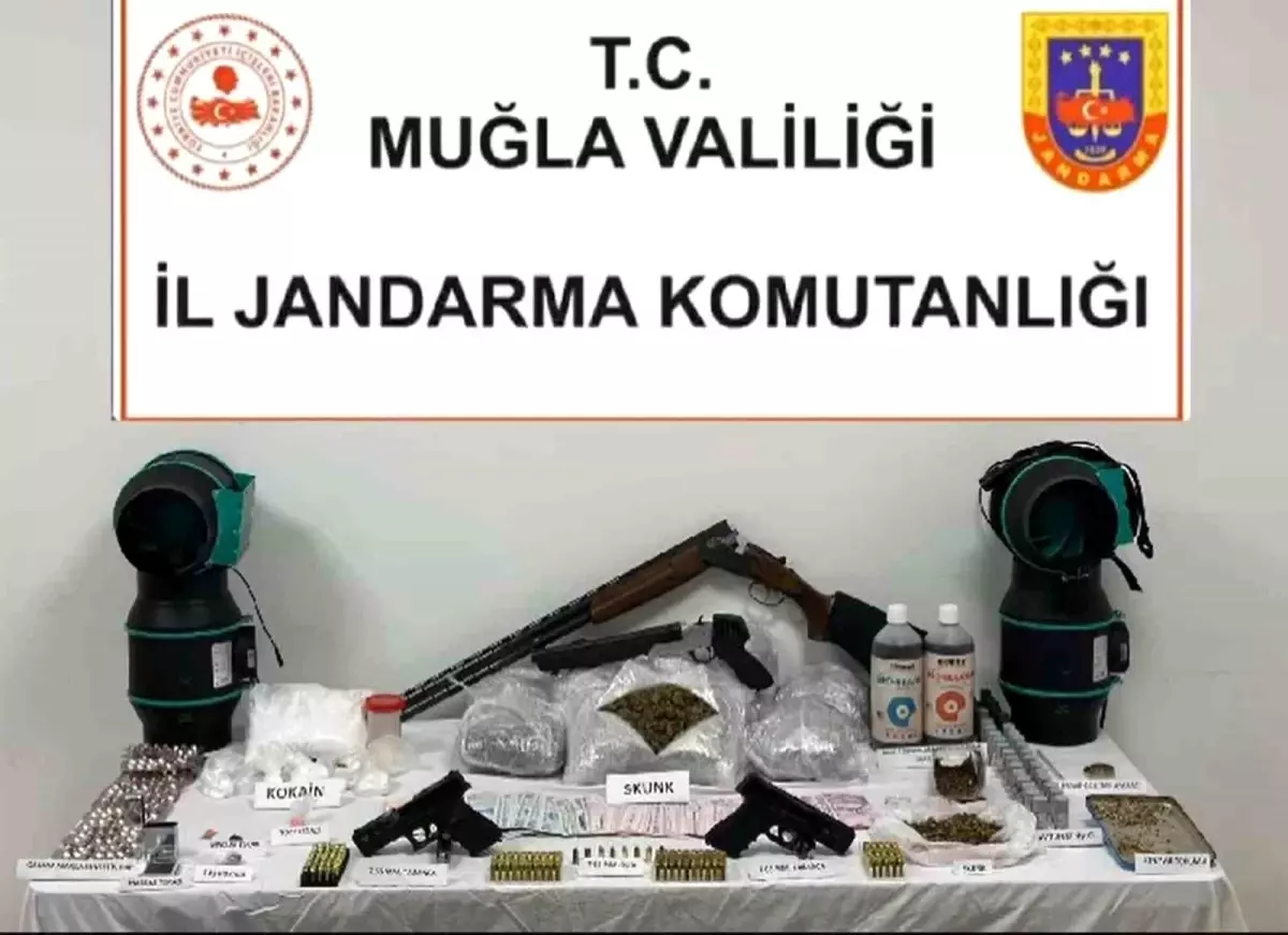 Muğla\'da Uyuşturucu Operasyonu: 5 kg Skunk Ele Geçirildi