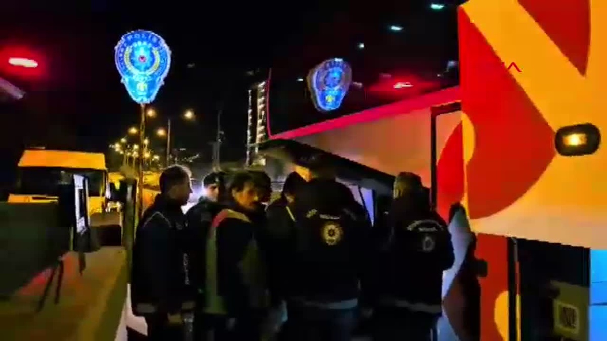 Amasya\'da Yolcu Otobüsünde 9 Kaçak Göçmen Yakalandı