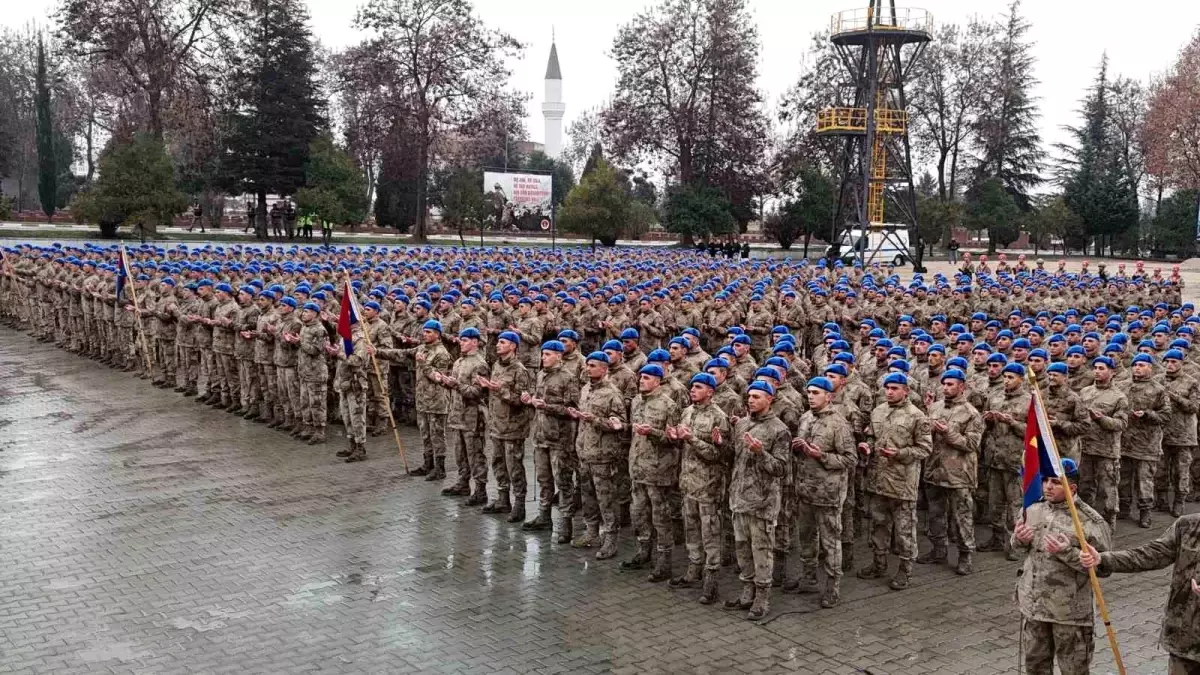 2.140 Uzman Erbaş Mezun Oldu