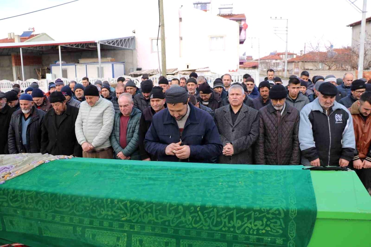 Afyonkarahisar\'da Öğretmen Trafik Kazasında Hayatını Kaybetti