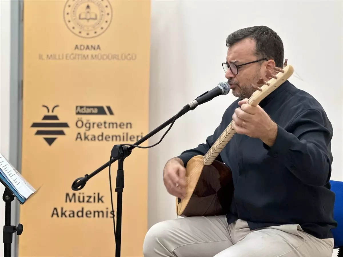 Adana\'da Öğretmenlere Bağlama Eğitimi