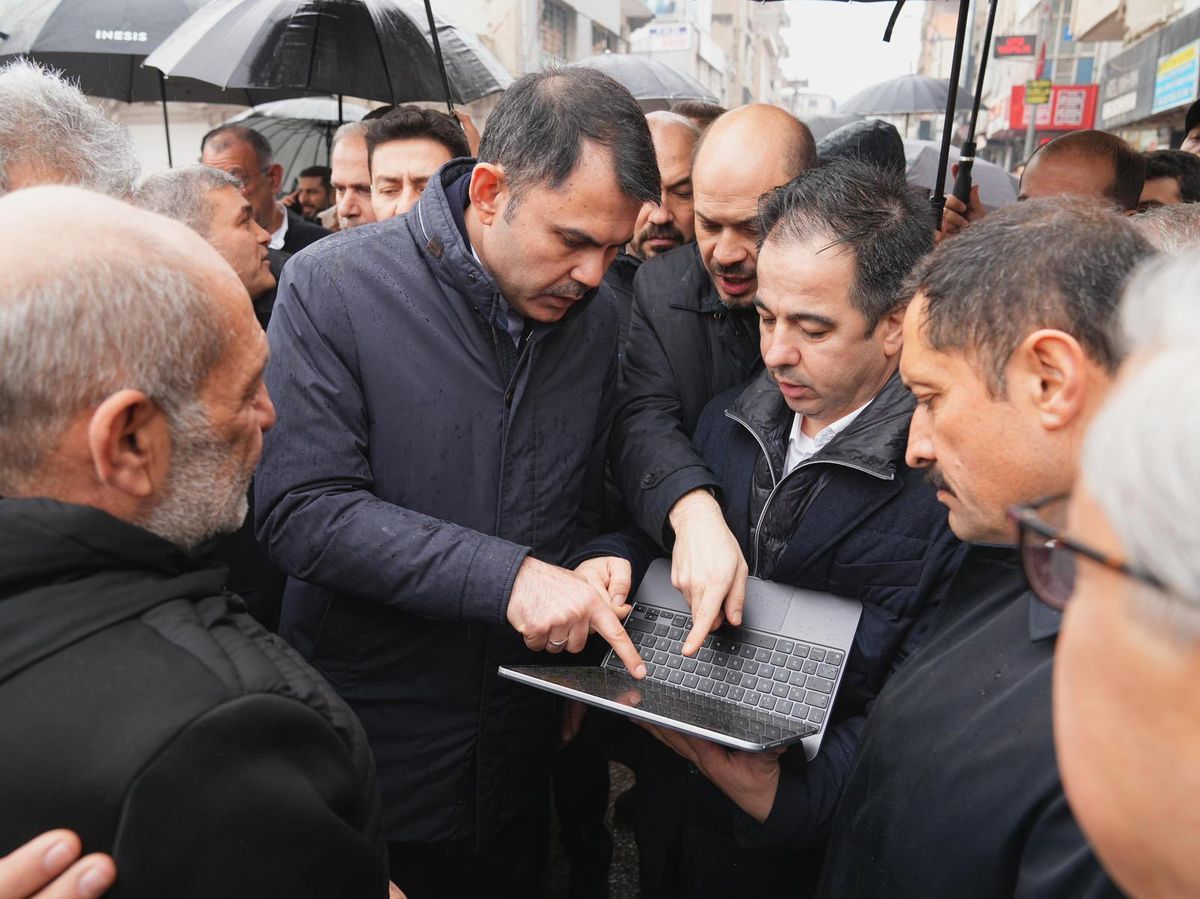 Bakan Kurum Hatay\'da Vatandaşlarla Buluştu