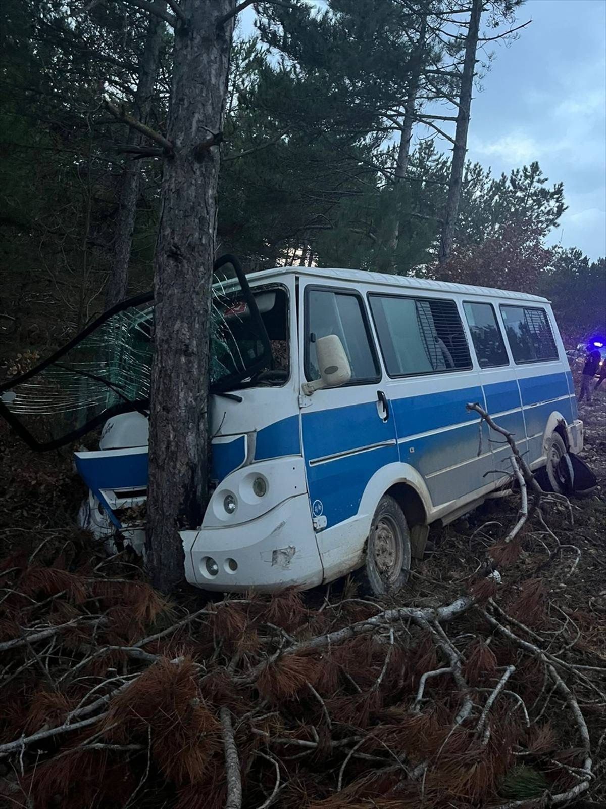 Bilecik\'te Minibüs Kazası: 5 Yaralı
