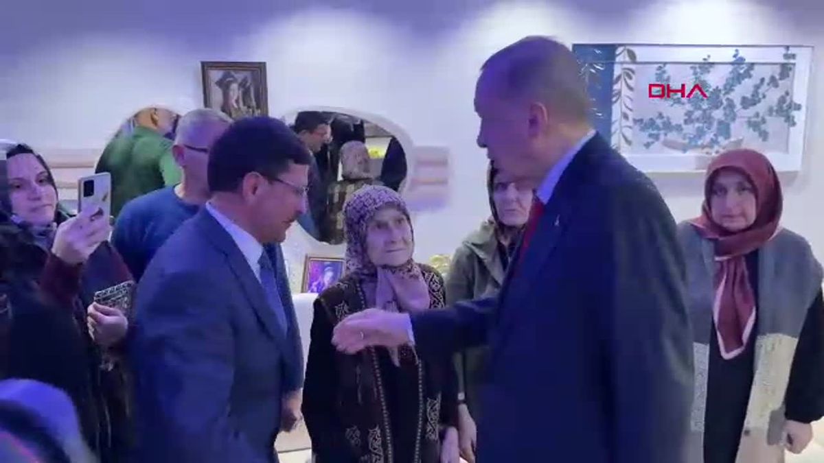 Cumhurbaşkanı Erdoğan, mühimmat fabrikasındaki patlama sonucu hayatını kaybeden Özlem Özçakır\'ın ailesini ziyaret etti