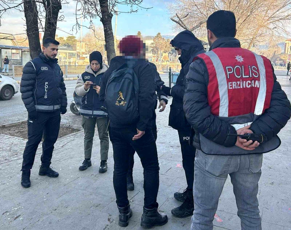 Erzincan\'da Düzensiz Göç Denetimleri Devam Ediyor