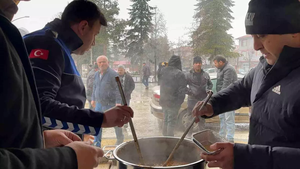 İhsangazi\'nin Efsane Başkanı Numan Omuzluoğlu Ölüm Yıldönümünde Anıldı