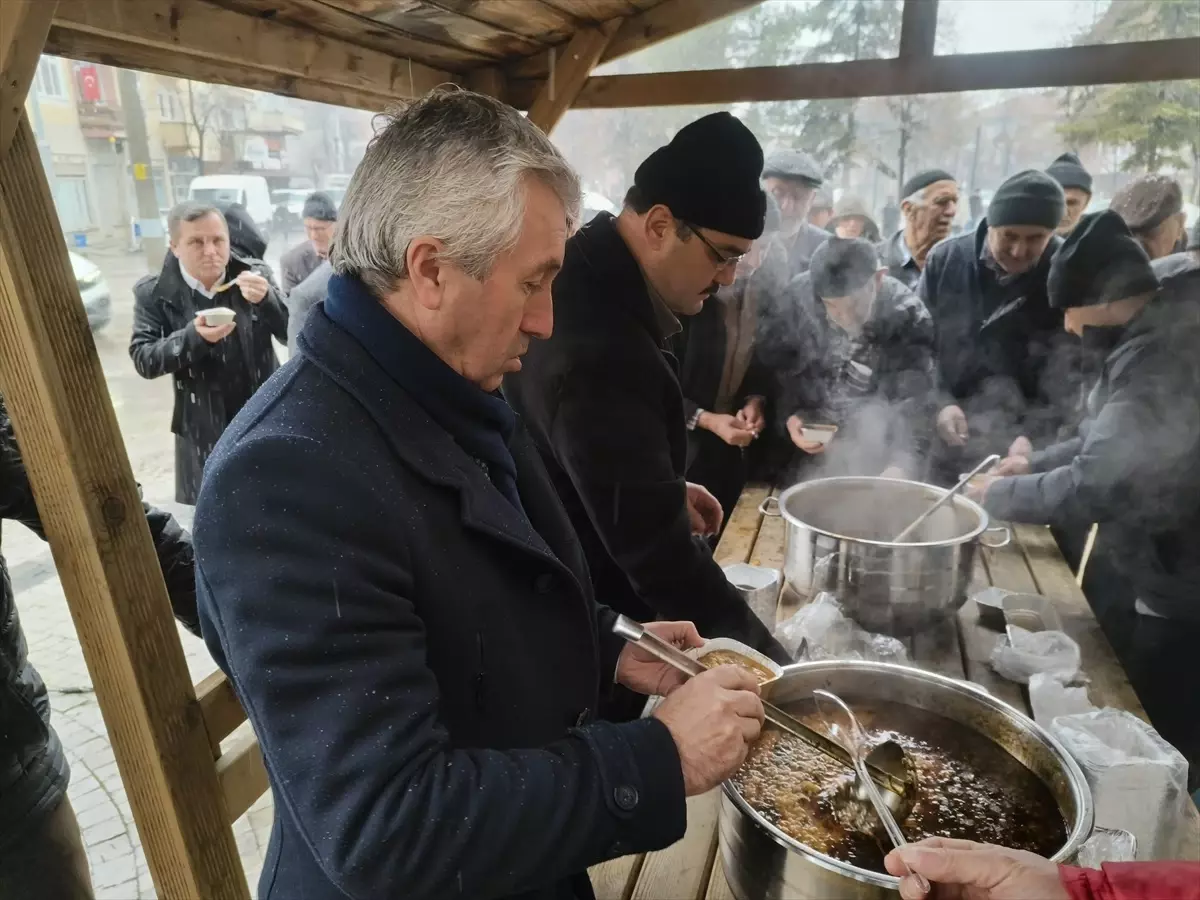 İhsangazi\'de Ekşili Pilav İkramı
