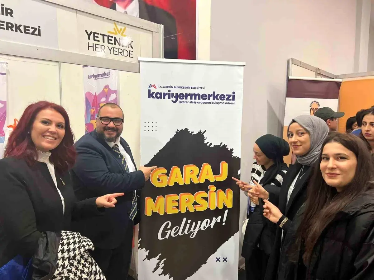 Mersin Büyükşehir Belediyesi Kariyer Merkezi, Doğu Akdeniz Kariyer Fuarı\'nda Öğrencilere Yönelik Hizmetlerini Tanıttı