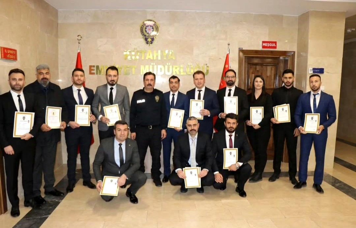 Kütahya\'da Emniyet Personeline Ödül