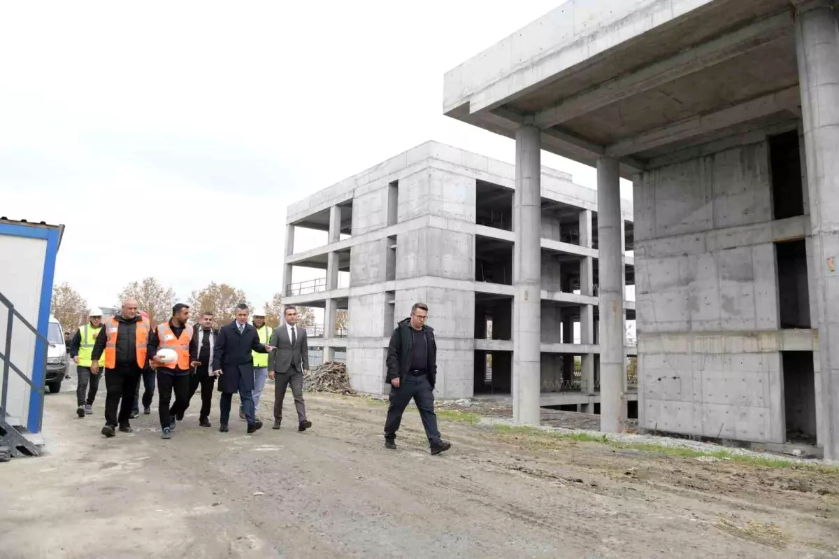 250 bin öğrenci ve ailelerine müjde: Esenyurt\'un okul sorunu çözülecek