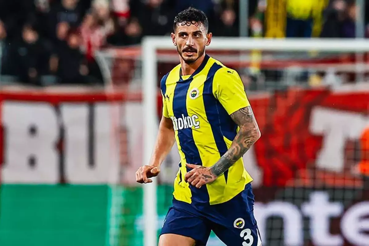 Fenerbahçe\'den ayrılması beklenen Samet Akaydin, yıllar sonra bir ilke imza atabilir