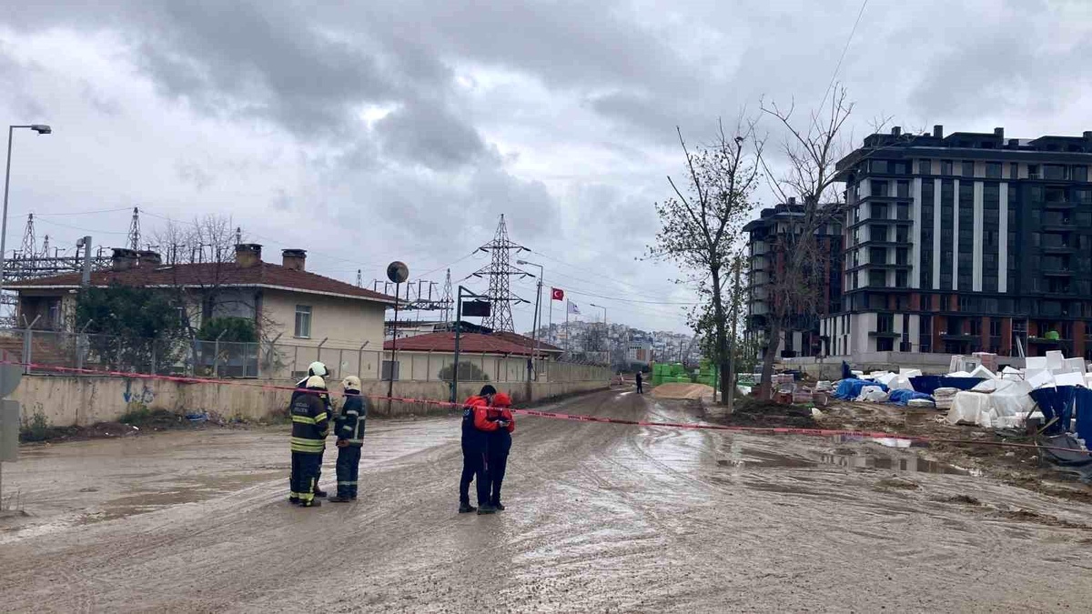 Kocaeli\'de Doğalgaz Borusu Delindi