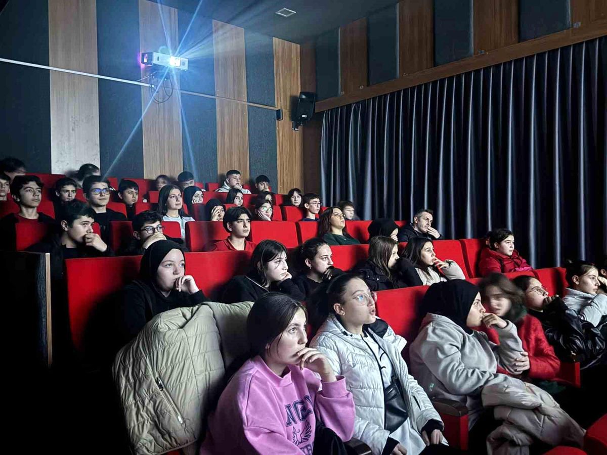Karabük\'te Ücretsiz Sinema Günleri Başladı