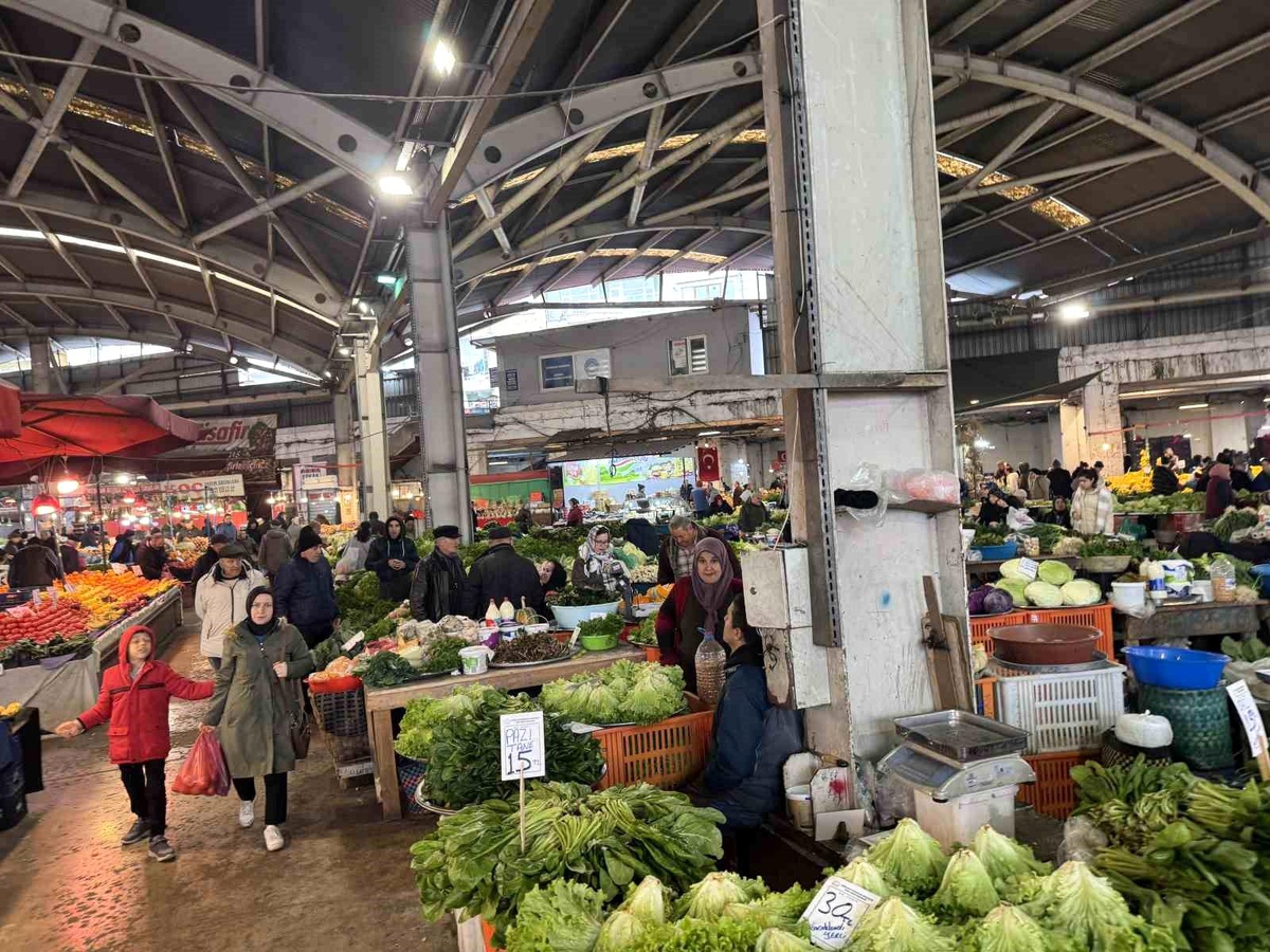 Zonguldak\'ta Halk Pazarında Fiyatlar Değişmedi