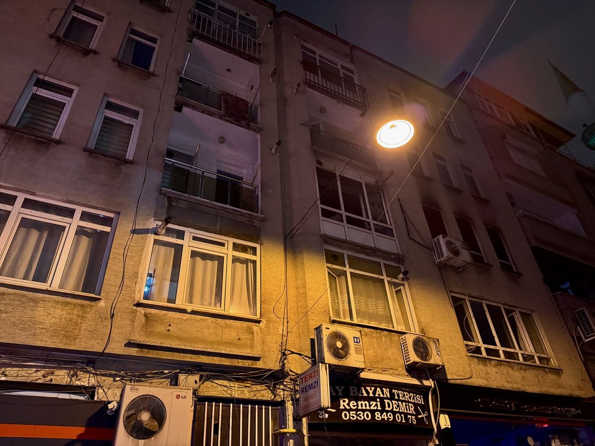 Samsun\'da Apartmanda Yangın: 5 Kişi Hastaneye Kaldırıldı