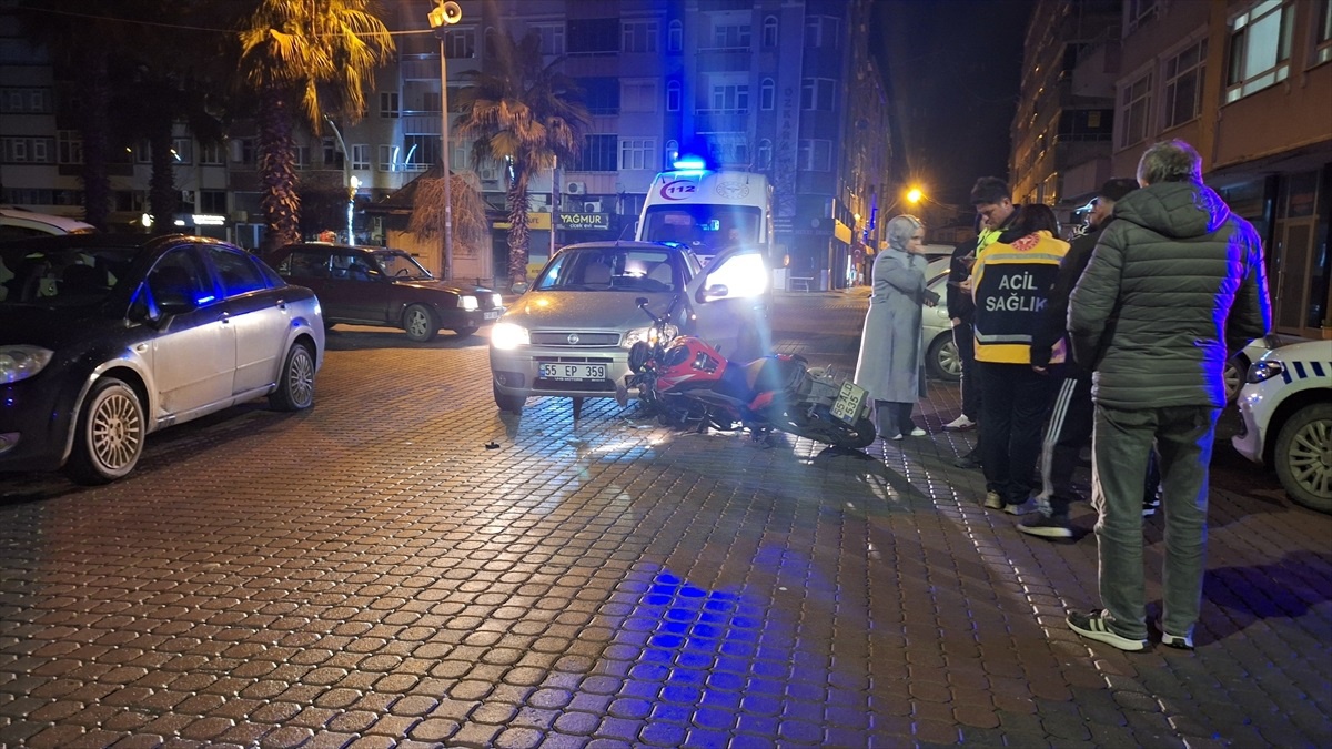 Bafra\'da Motosiklet Kazası: İki Yaralı