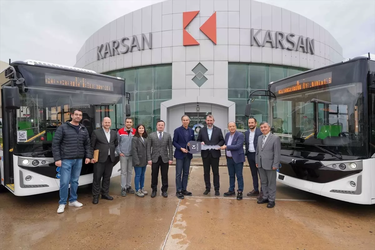 Karsan, İstanbul\'da Elektrikli Araçlarını Tanıttı