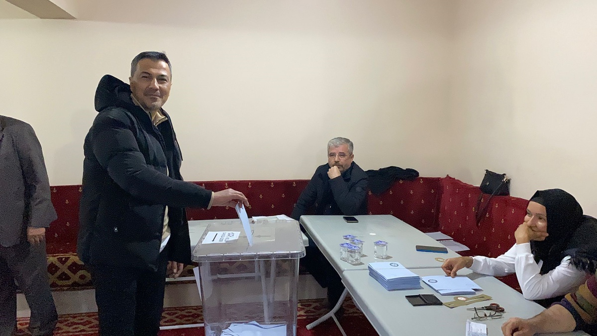 Cemal Ovası Köyü, Muhtar Seçimlerine Gidiyor