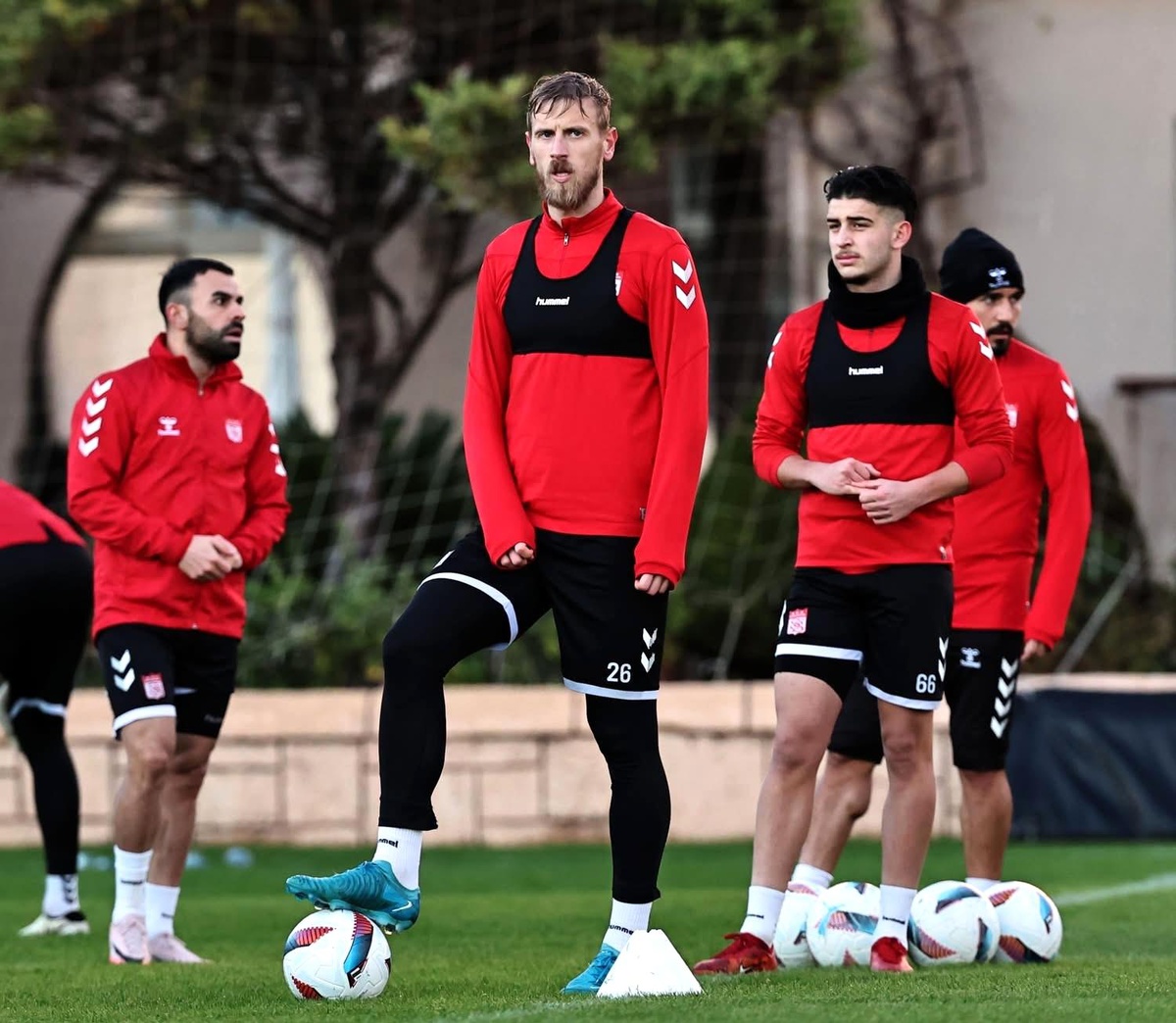 Sivasspor Belek\'te Antrenmanlarına Devam Ediyor