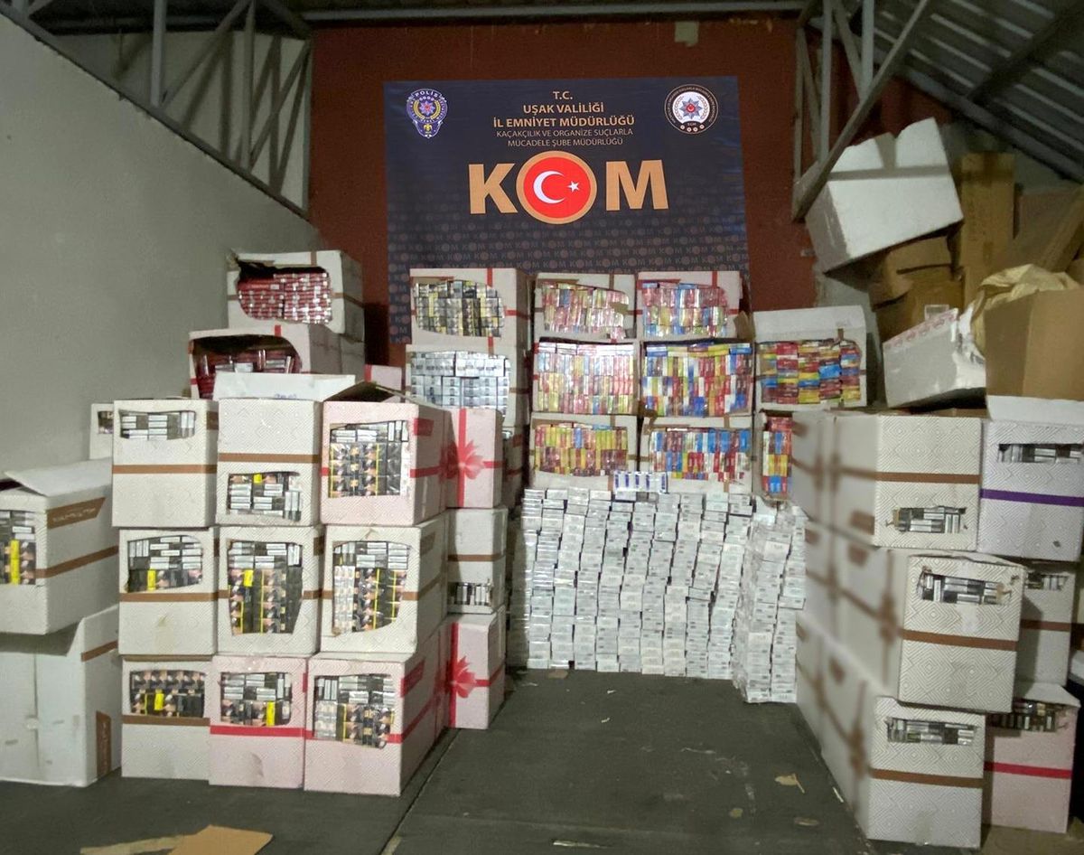 Uşak\'ta 3 Milyon TL\'lik Kaçak Sigara Ele Geçirildi
