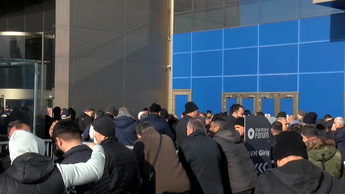 İstanbul\'da 8+1 Taksici Eylemi: Segment Serbestliği Talebi