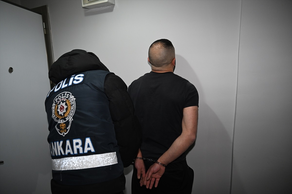 Çifte Operasyon: 104 Uyuşturucu Şüphelisi Yakalandı