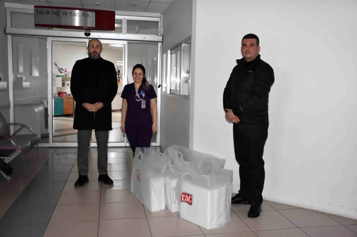 Başkan Zencirci, Onkoloji Servisindeki Çocukları Ziyaret Etti