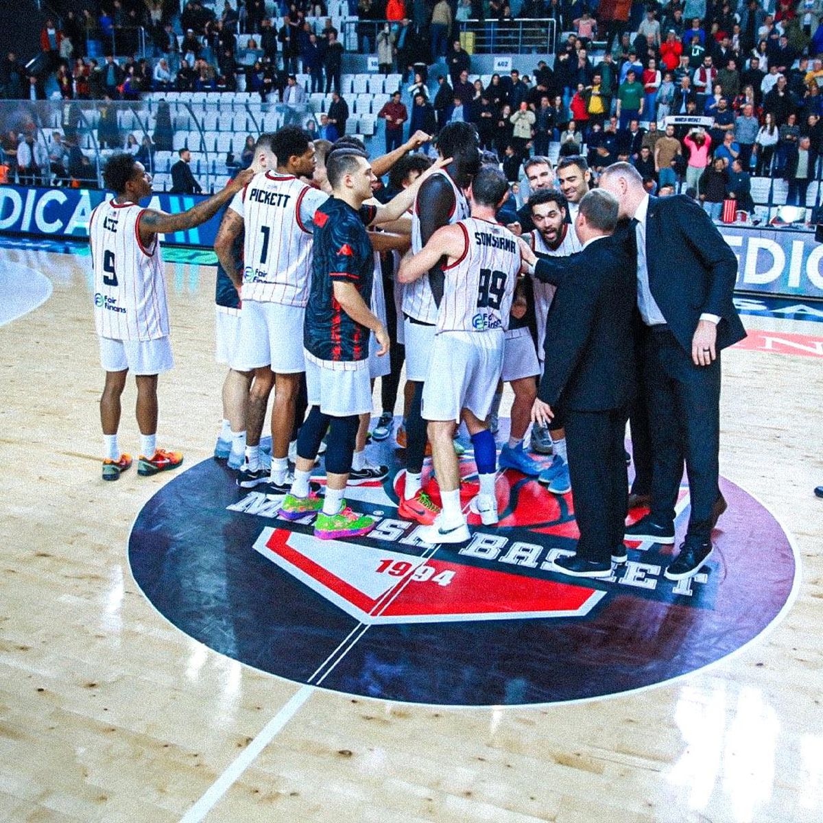 Manisa Basket Beşiktaş\'ı Yendi