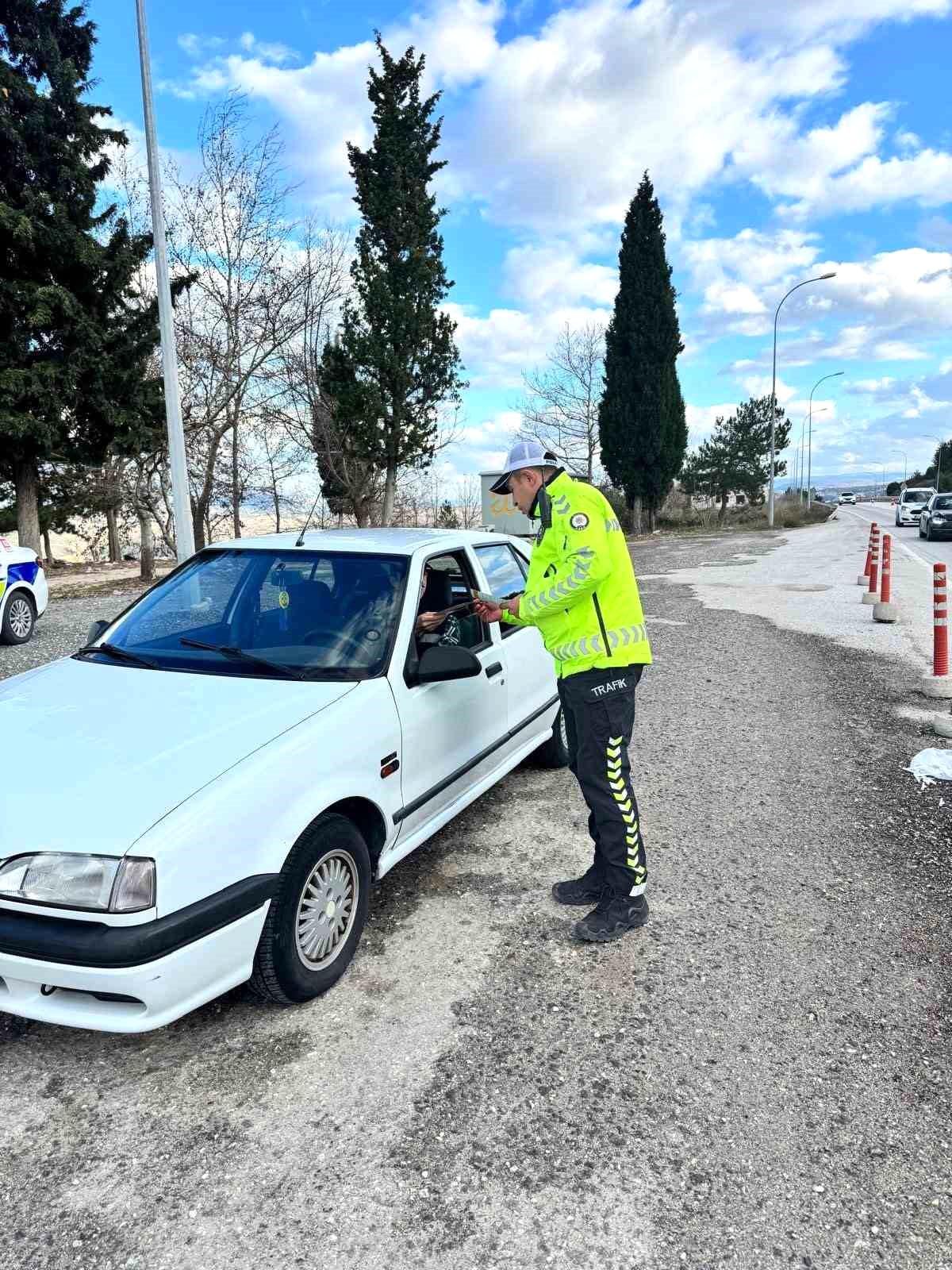 Bilecik\'te Trafik Denetimi: 2 Sürücü Men Edildi