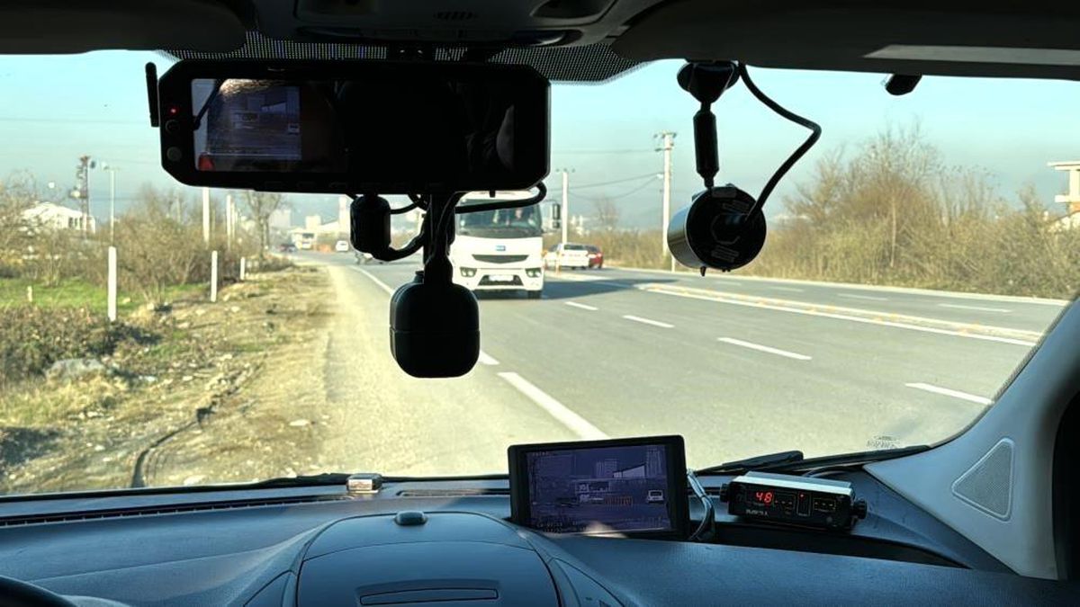 Düzce\'de Trafik Denetimleri: Bin 882 Ceza