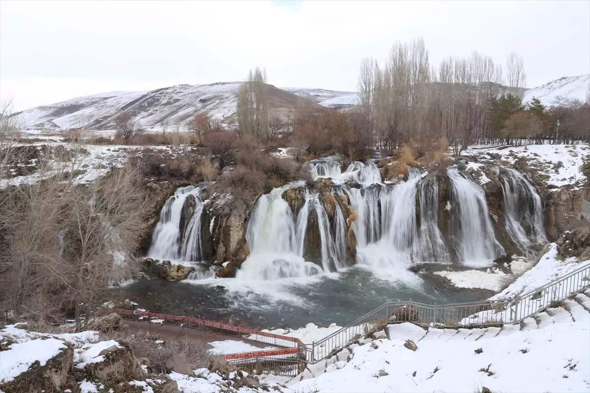 Bitlis ve Muş\'ta Kapanan Yollar Açıldı