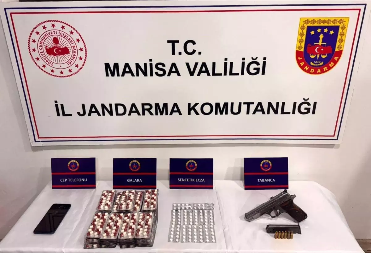 Manisa\'da Uyuşturucu ve Tabanca Ele Geçirildi