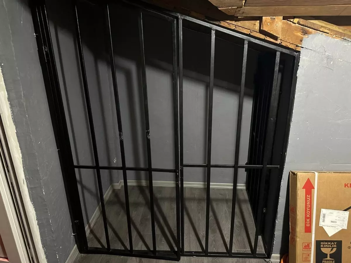 İstanbul\'da Sapkın Parti Operasyonu: 25 Gözaltı