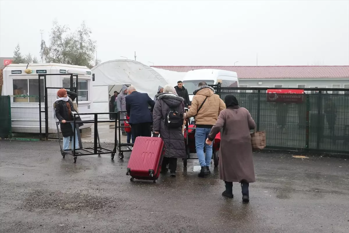 Suriyelilerin Ülkelerine Dönüşü Devam Ediyor