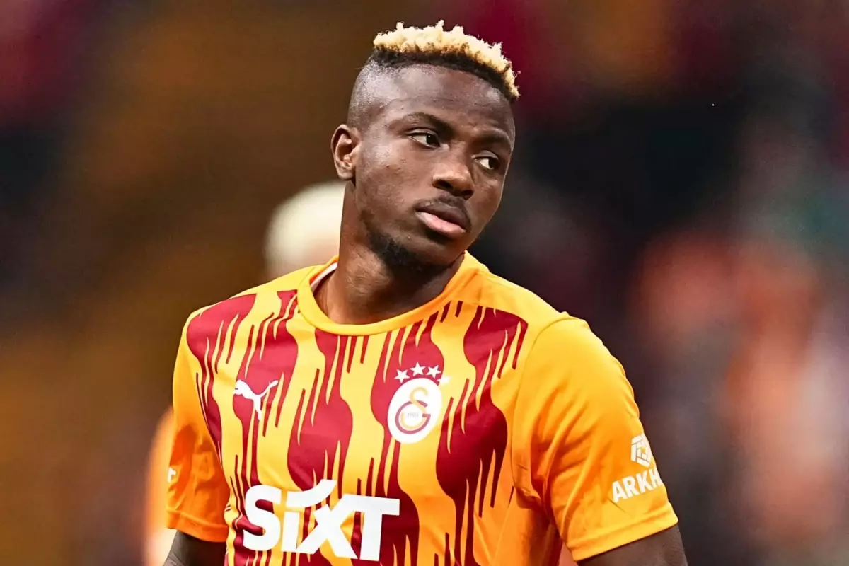 Victor Osimhen Galatasaray\'da kalıyor