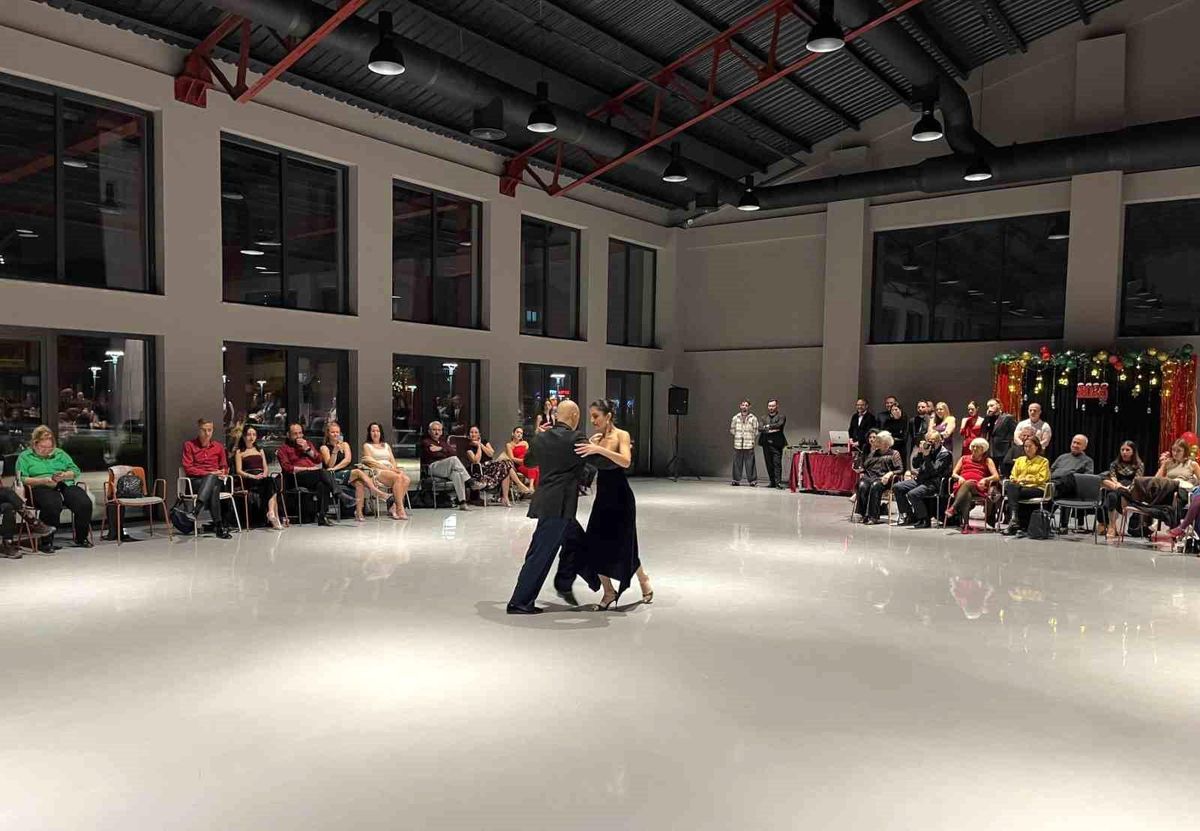Yeni Yıl Milonga Gecesi Coşkusu