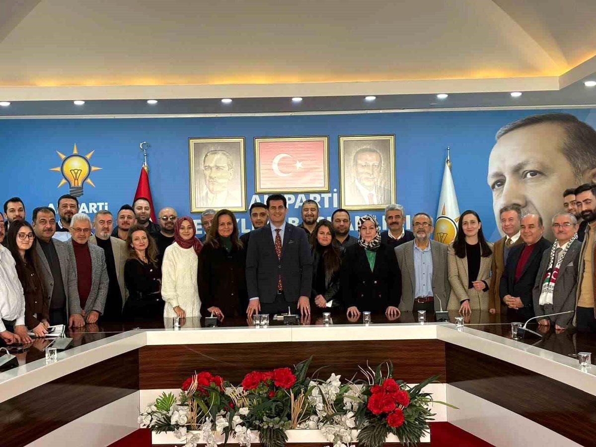 AK Parti İl Başkanı Güngör; "Aday olmayacağım ve görevimi bu kongrede devredeceğim"