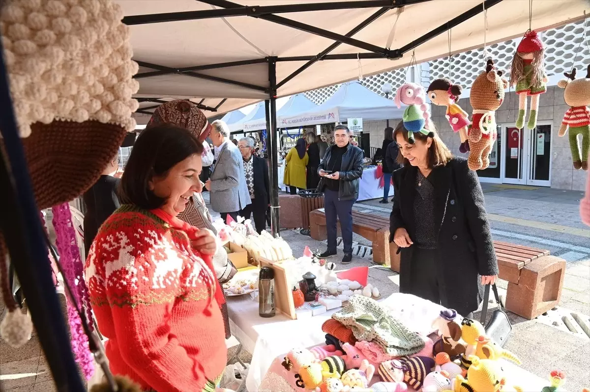 Anamur\'da Yılbaşı Pazarı Açıldı