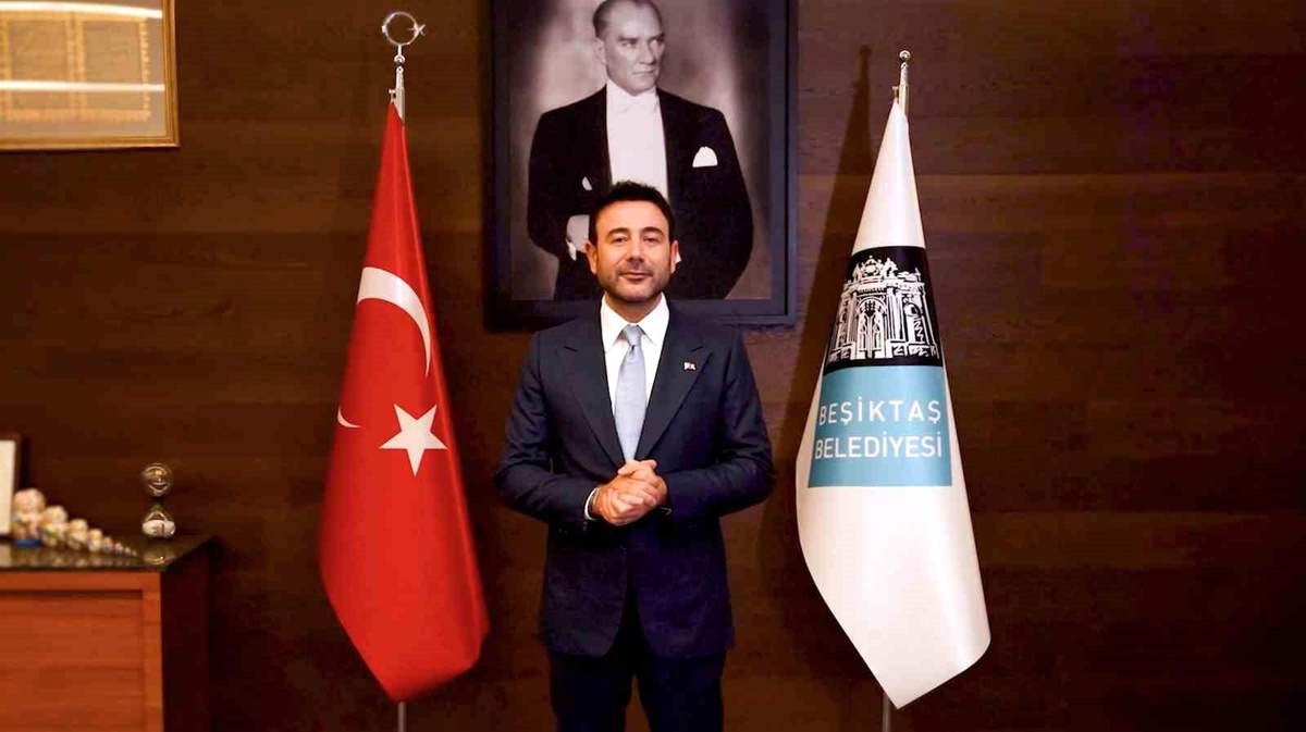 Beşiktaş Belediye Başkanı Akpolat\'tan Yeni Yıl Kutlama Mesajı