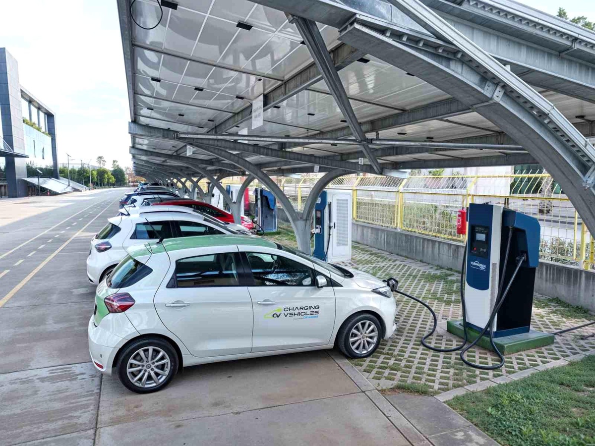 CW Enerji\'den Elektrikli Araçlara Hızlı Şarj Çözümü